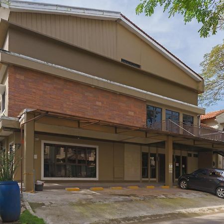 Hotel Koolkost Syariah At Taman Simprug Cikarang Bekasi Exteriér fotografie